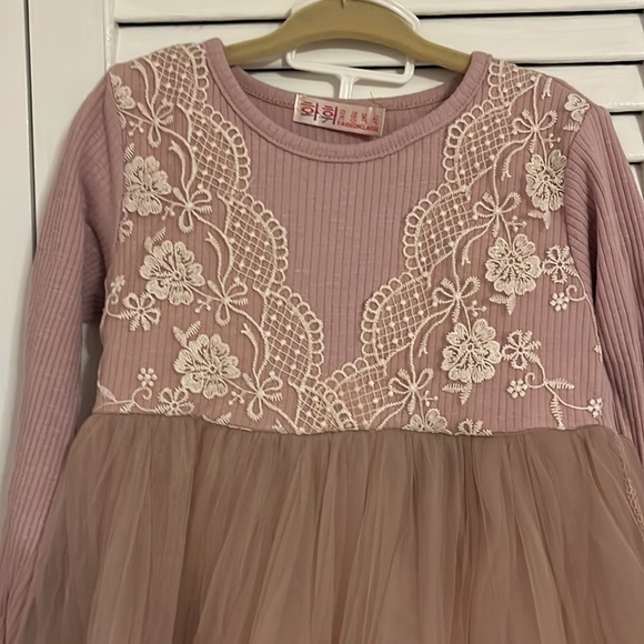 Beautiful pink dress with a tutu style bottom - Picture 2 of 2